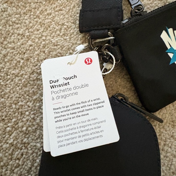NWT Lululemon x New York Dual Pouch Wristlet, Black, Exclusive Rare - Picture 3 of 5
